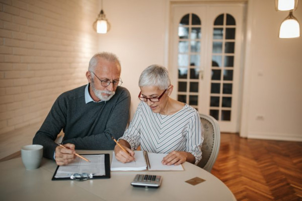 Pension savers enticed by ‘risky’ investments